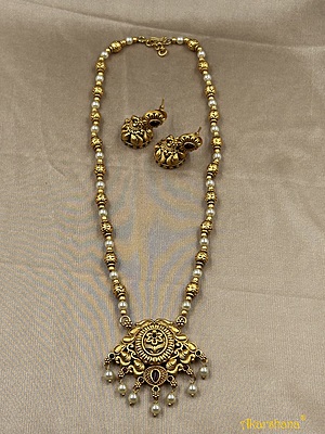 Antique Gold Bead and Pearl Mala with Jumki A1TJ00084 Antique Gold Bead and Pearl Mala with Jumki A1TJ00084