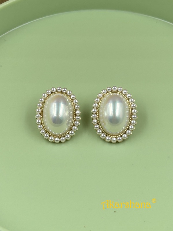 Oval Shape Pearl Studs A6FJ00218A Oval Shape Pearl Studs A6FJ00218A