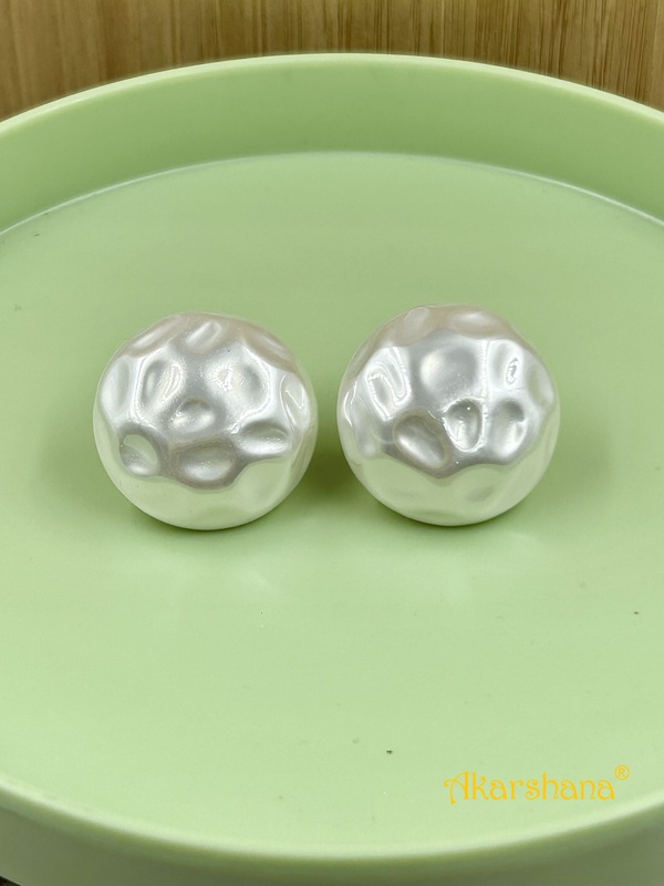 Big Flat Hammered Acrylic Pearl Stud A6FJ00221A Big Flat Hammered Acrylic Pearl Stud A6FJ00221A