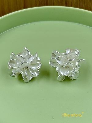 Acrylic Pearl Flower Studs A6FJ00236