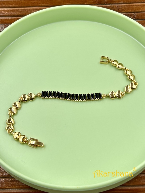 Black Stones Heart Link Bracelet A7FJ00004G Black Stones Heart Link Bracelet A7FJ00004G